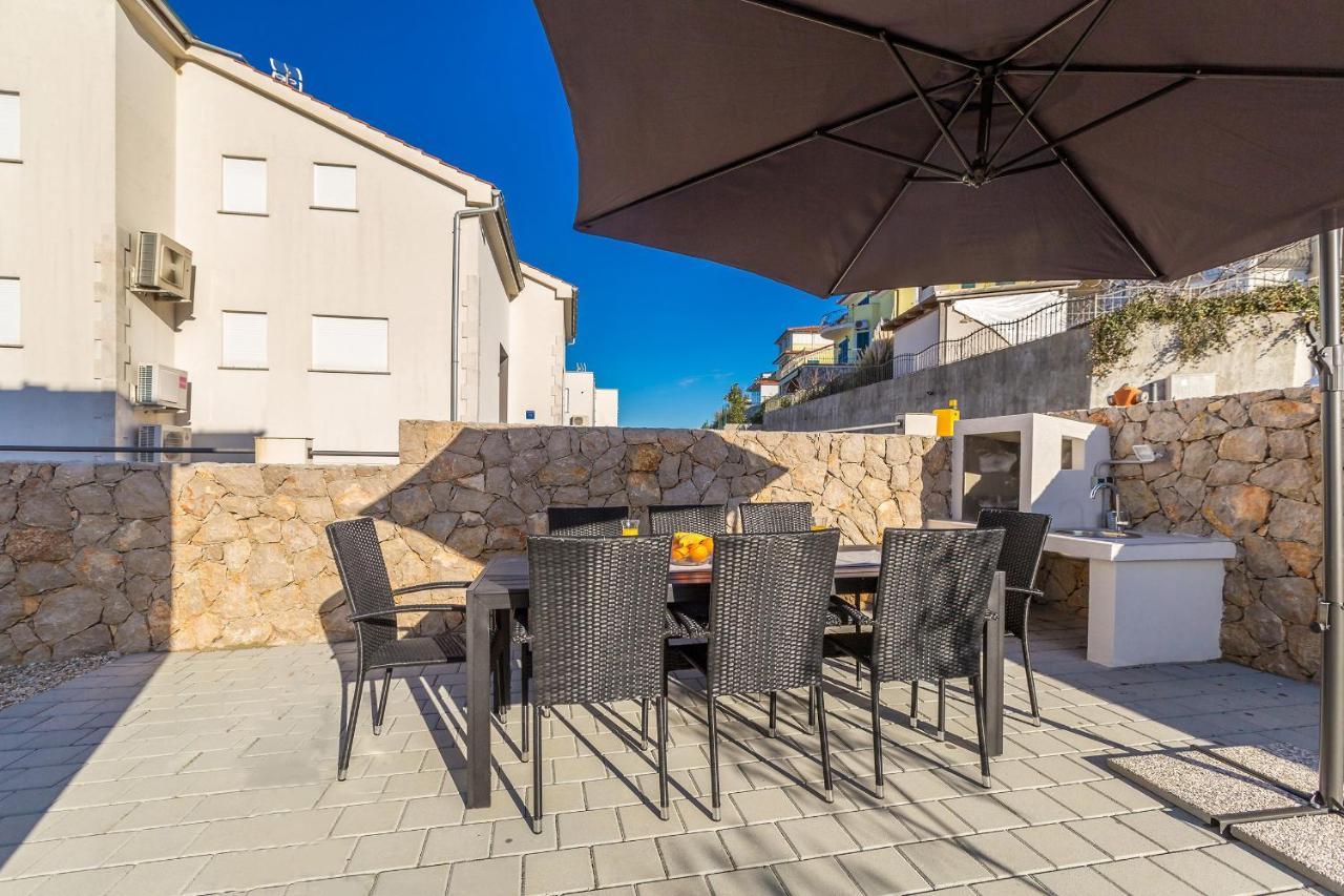 Apartments Solis Lacus Penthouse Njivice Exterior foto